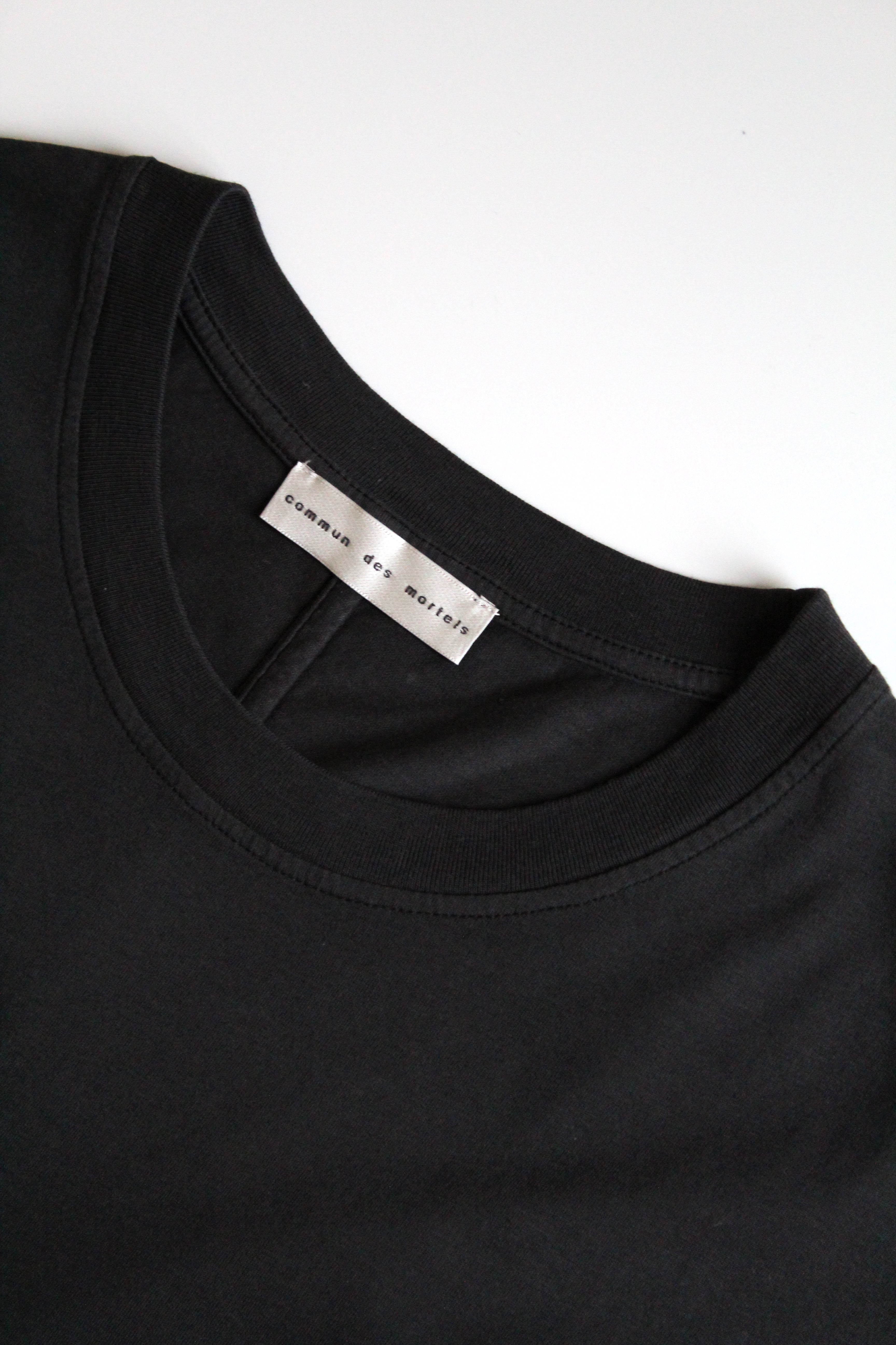 black muscle tee shirt